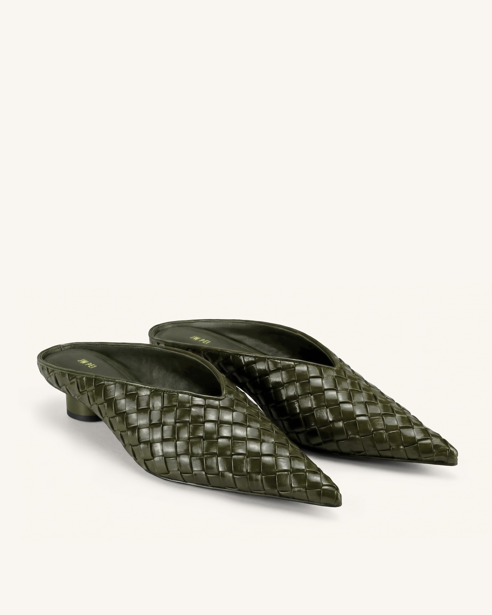 Promo Shoes – JW PEI LATAM