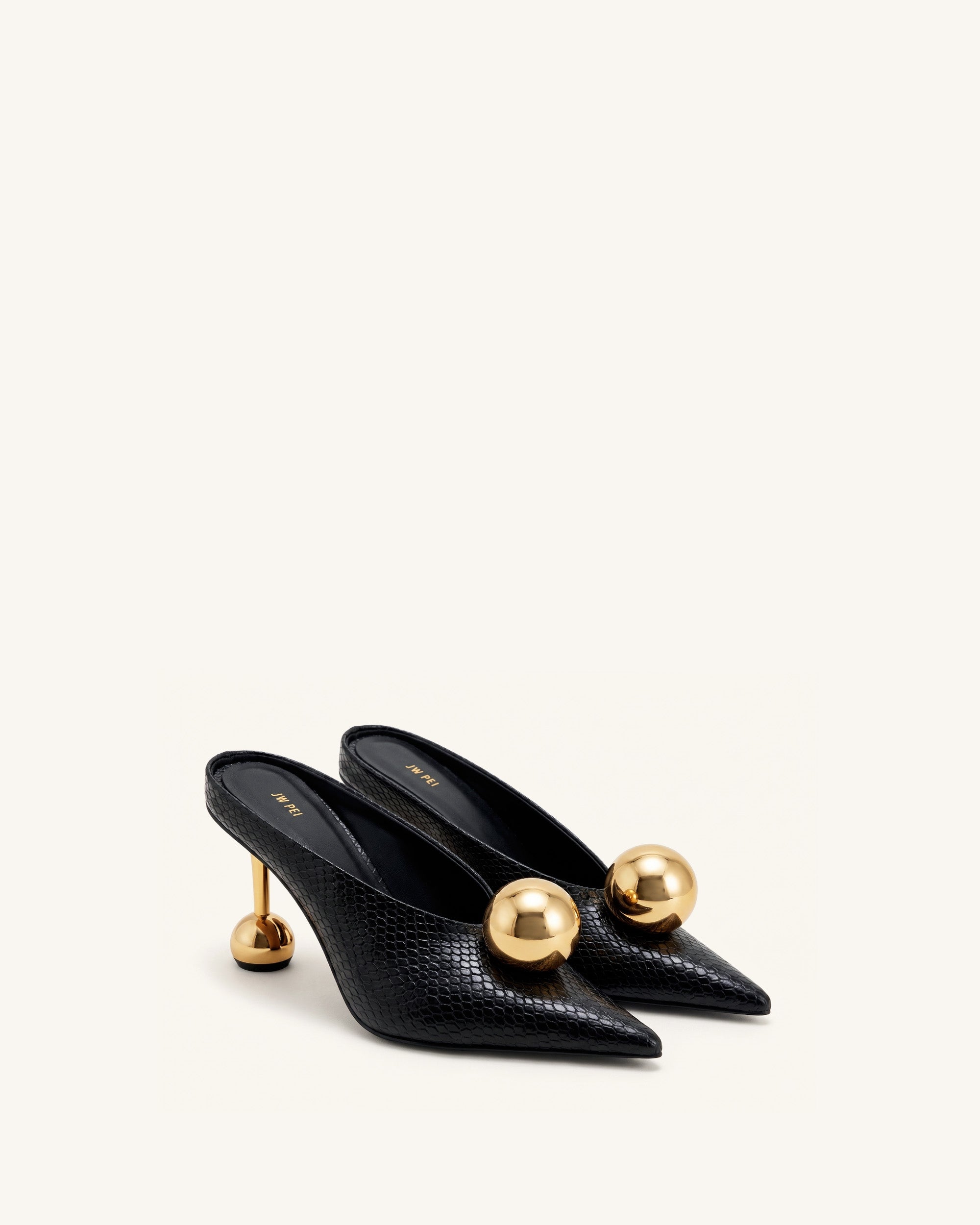 NEW IN-SHOES – JW PEI LATAM