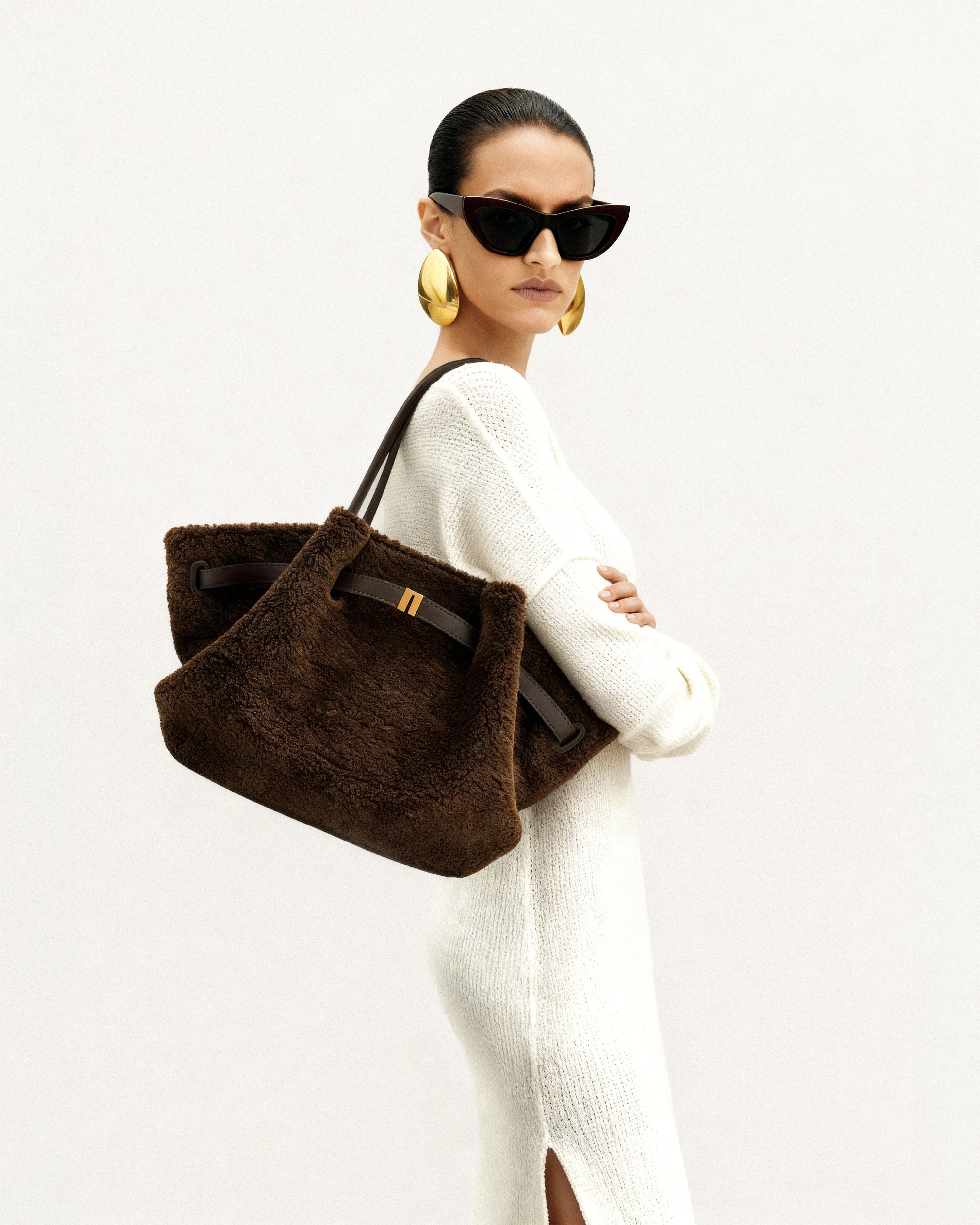 Hana Medium Faux Fur Tote Bag - Mocha Brown - JW PEI LATAM